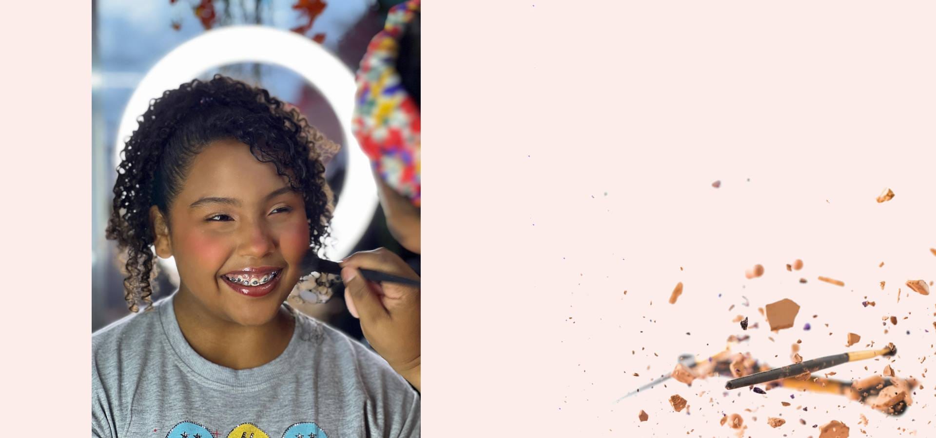 Fondo decorativo con productos de maquillaje